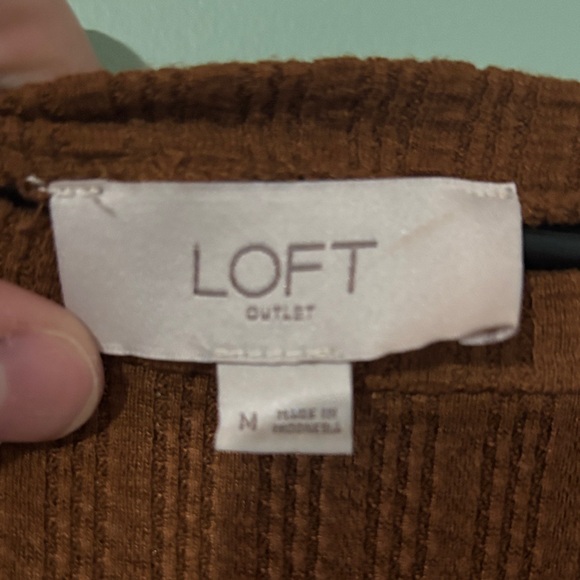 LOFT Chocolate Brown Short Sleeve Tee - Picture 2 of 3